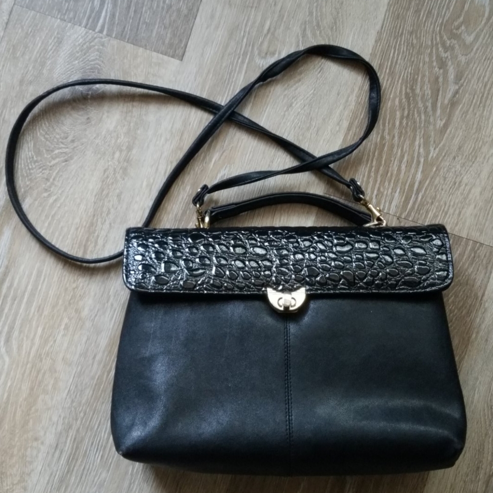 Vintage Fiorelli Faux Crocodile Top-Handle Bag!
